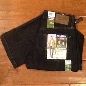 BRAND NEW LEVI JEANS